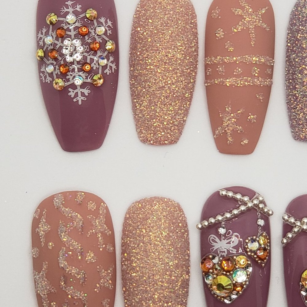 Christmas Press on Nails - Picture 4 of 12